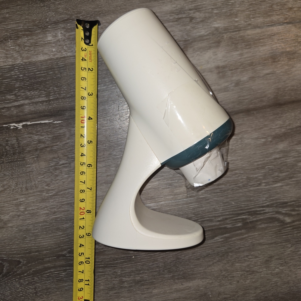 Modern White‎ and Blue Bath Accessory